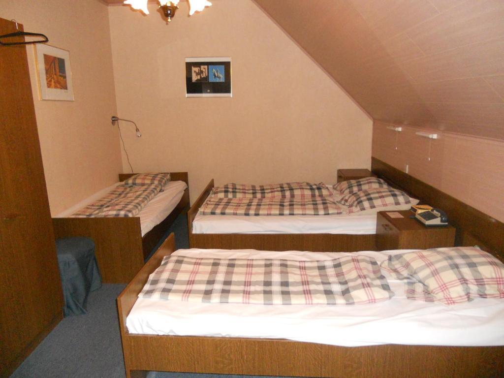 Hotel Ten Putte Gistel Zimmer foto